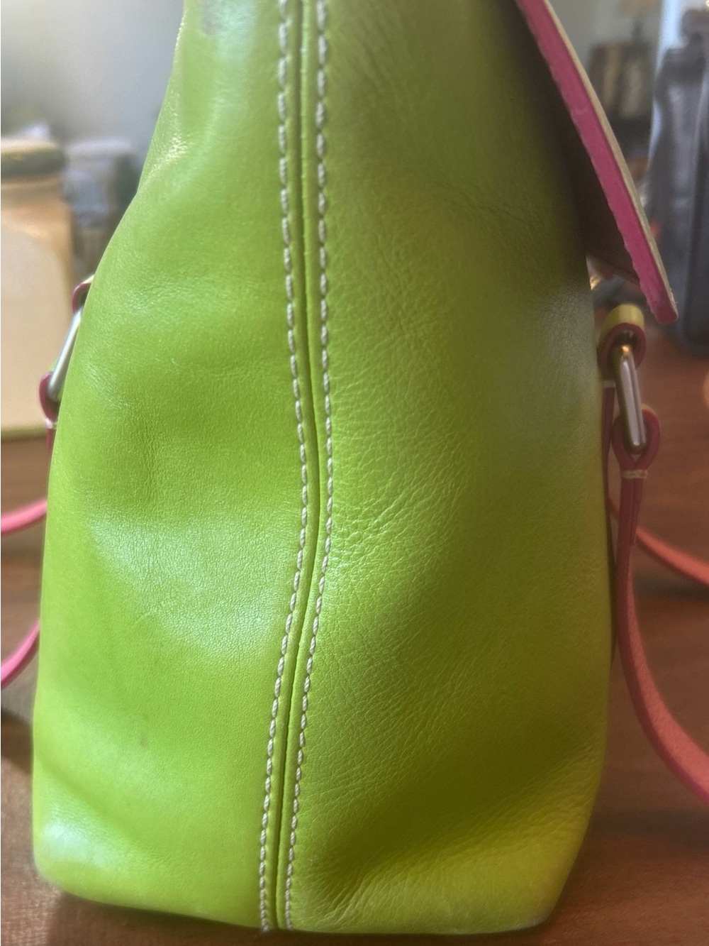 Dooney & Bourke Lime Heart Buckle Green & Pink Trim Shoulder Bag VTG - Picture 10 of 16